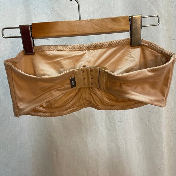 Nude Underwire Unlined Strapless Bra - Picture 2 of 4